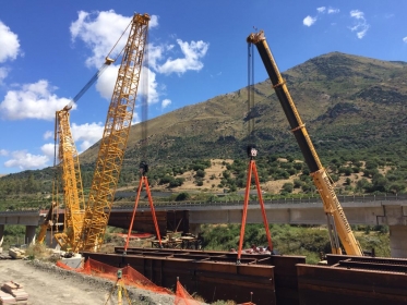 Noleggio Gru e Autogru Sicilia Viadotto Himera Gradito Oleodinamica